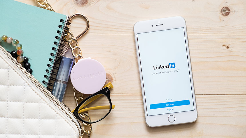 Don't Update that LinkedIn Profile Just Yet—Here's When and Why You Might  Want to Hold Off